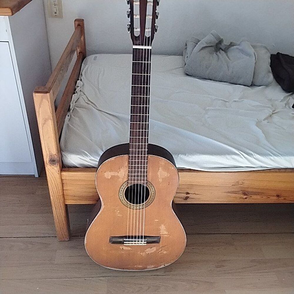 D&eacute;barras, appartement Instruments de musique