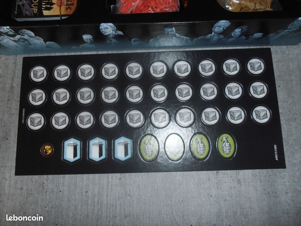 Risk Winning Moves The Walking Dead - En parfait &eacute;tat. Jeux / jouets