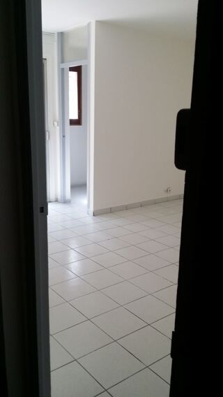  Appartement à louer 1 pièce 32 m²