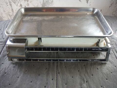  Ancienne balance cuisne - P�se b�b� 15 Villeneuve-le-Roi (94)