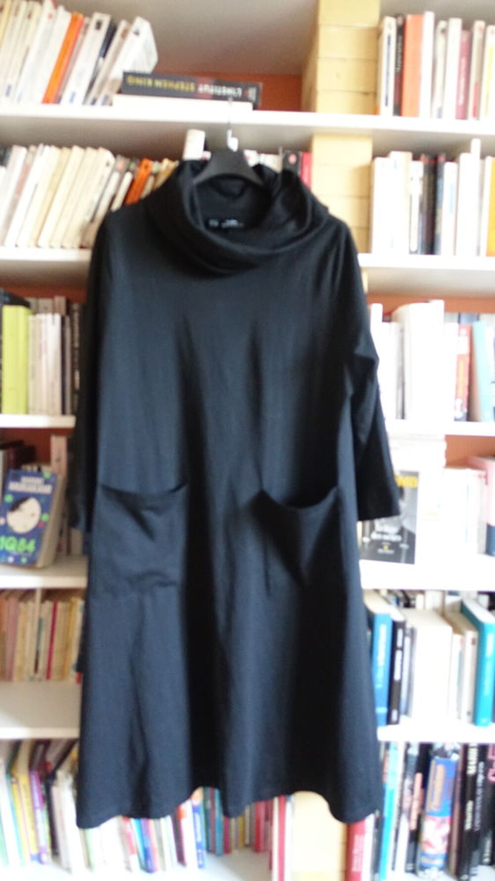 Robe noire longueur coton T. 44/46 Vtements