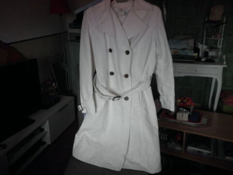 manteau blanc 20 Annecy-le-Vieux (74)