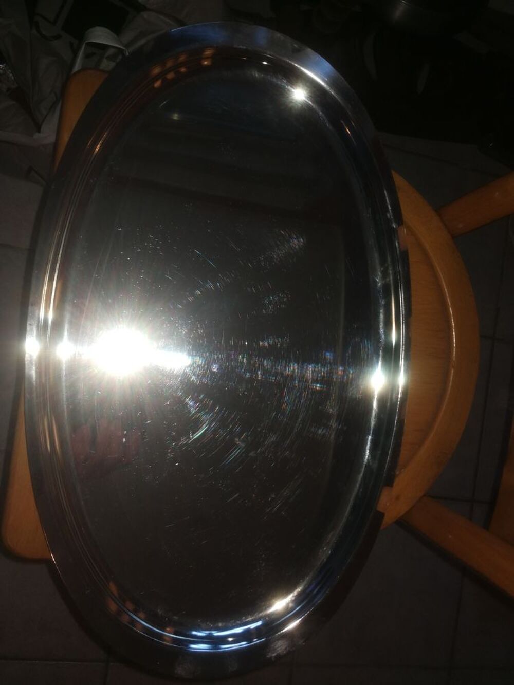 Plat m&eacute;tallique ovale Décoration