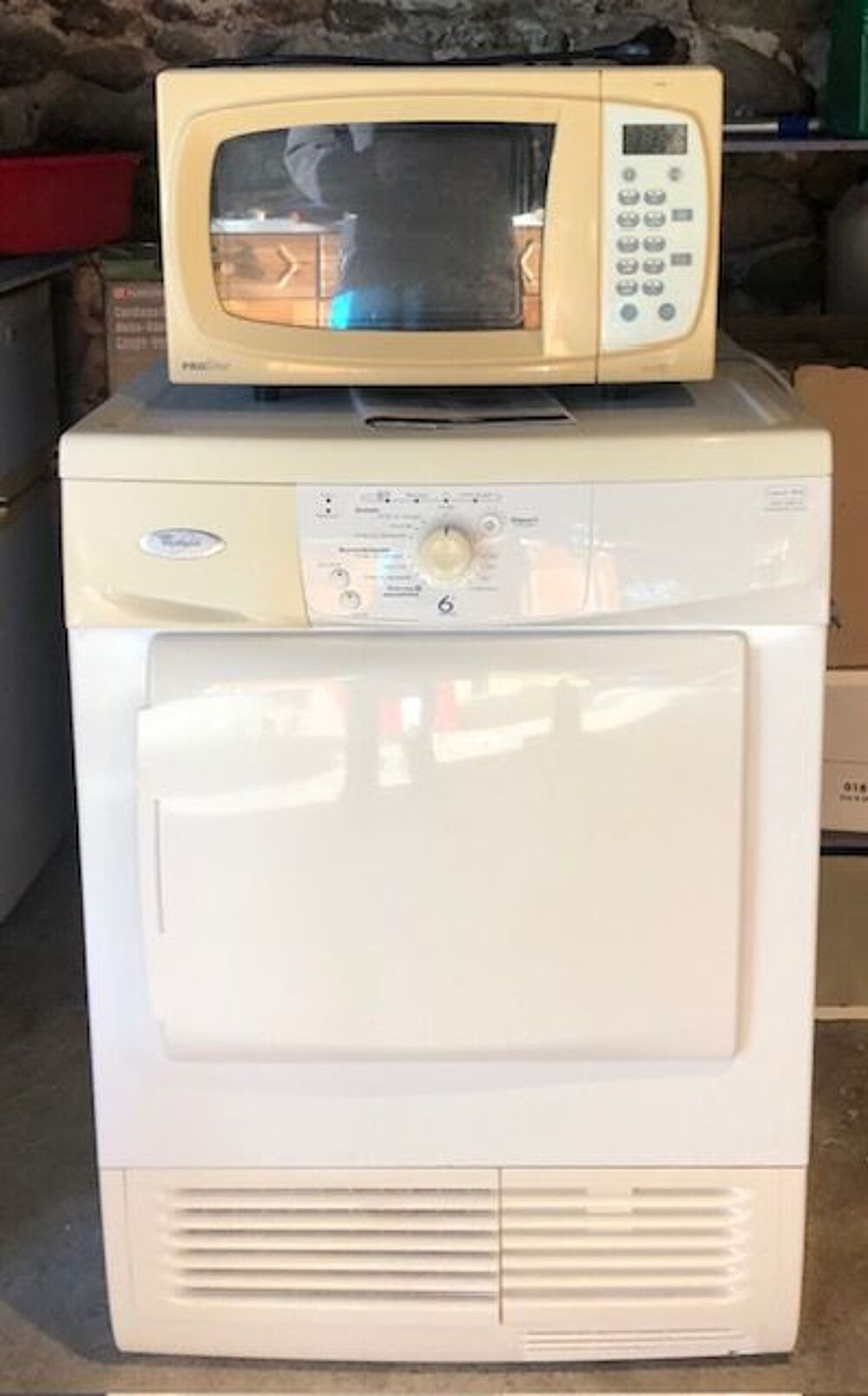 S&egrave;che linge et micro ondes Electroménager