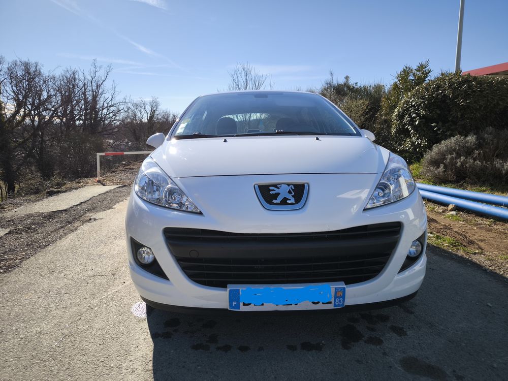 207 + 1.4 HDi 68ch FAP BLUE LION 2014 occasion 06460 Saint-Vallier-de-Thiey