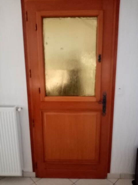 PORTE D'ENTREE 150 Niort (79)