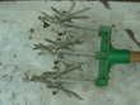 AERATEUR DE GAZON 20 Pia (66)