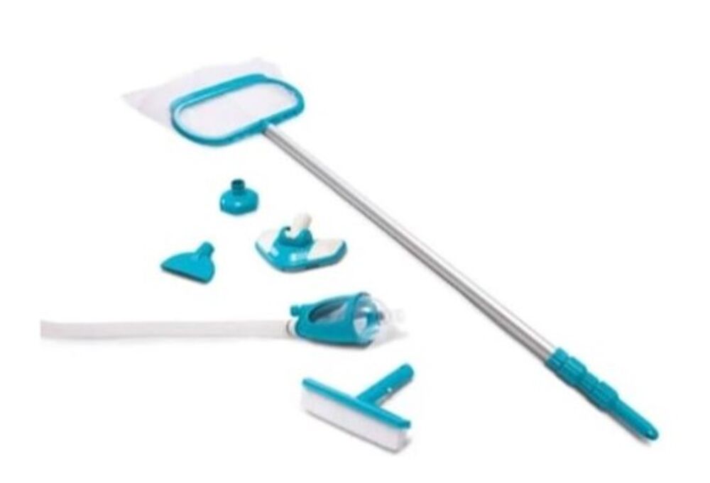 Lot d'accessoires pour piscines 45 euros ou 13 euros pi&egrave;ce Jardin