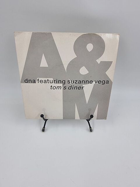 Vinyle 45 tours A & M : DNA featuring Suzanne Vega Tom's... 2 Vulbens (74)