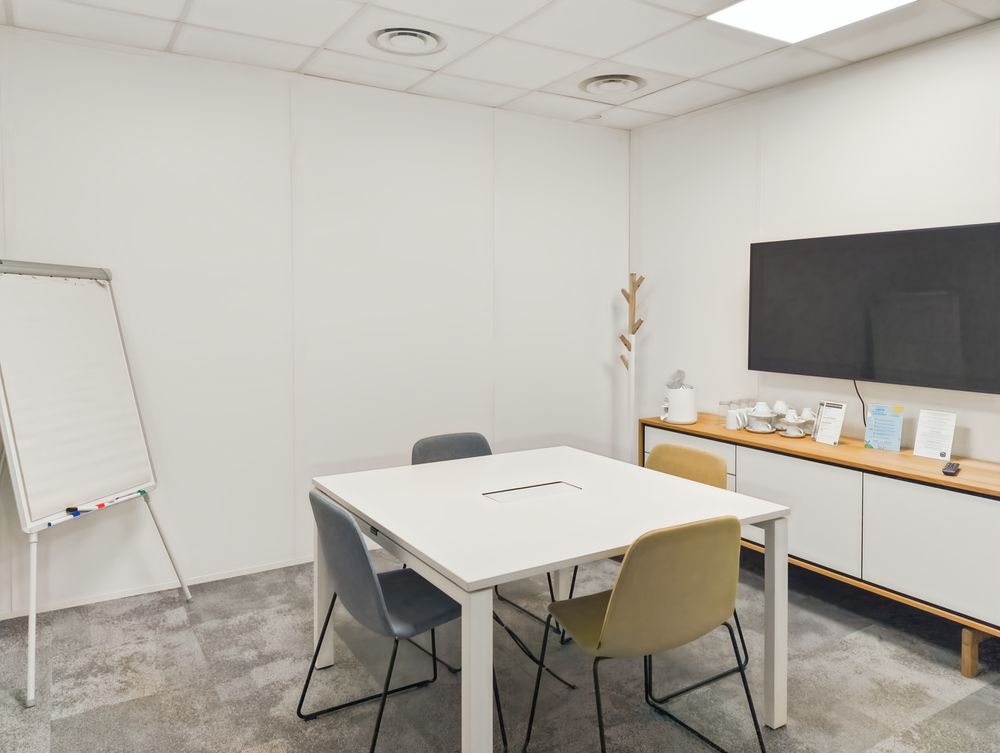   Espace de bureau ouvert pour 10 personnes à Factories Saint-Priest 