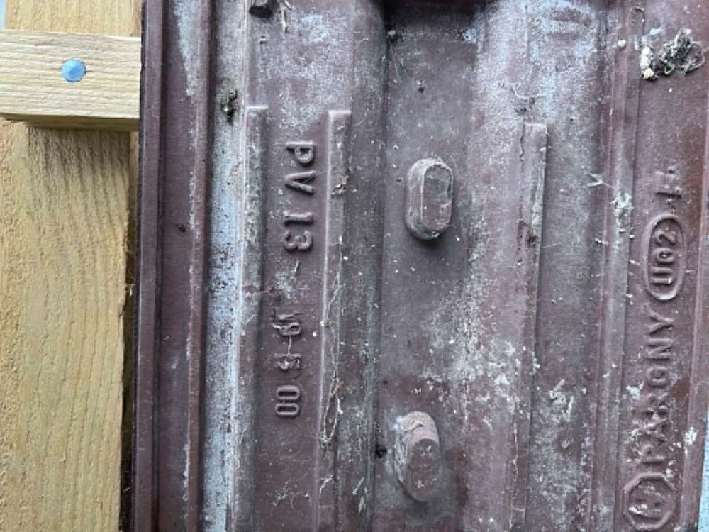 Recherche tuiles de toiture PU 17 marrons ref Pargny U02 Bricolage