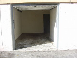  Parking / Garage à louer 17 m² Le pontet