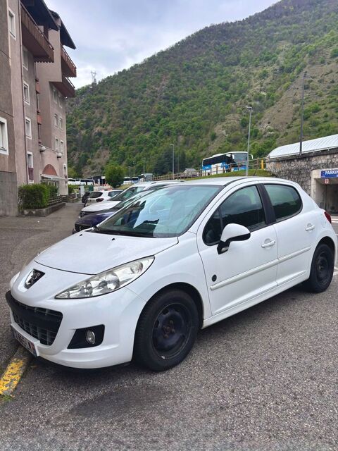 Peugeot 207 1.4 HDi 70ch FAP Urban Move 2012 occasion Albertville 73200