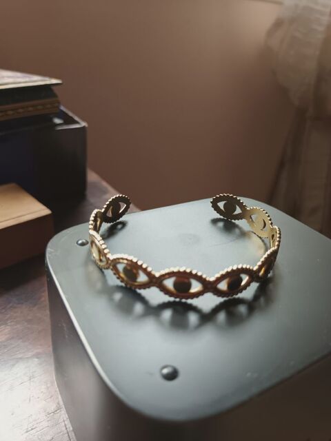 Petit bracelet en mtal dor 9 Neuilly-sur-Seine (92)