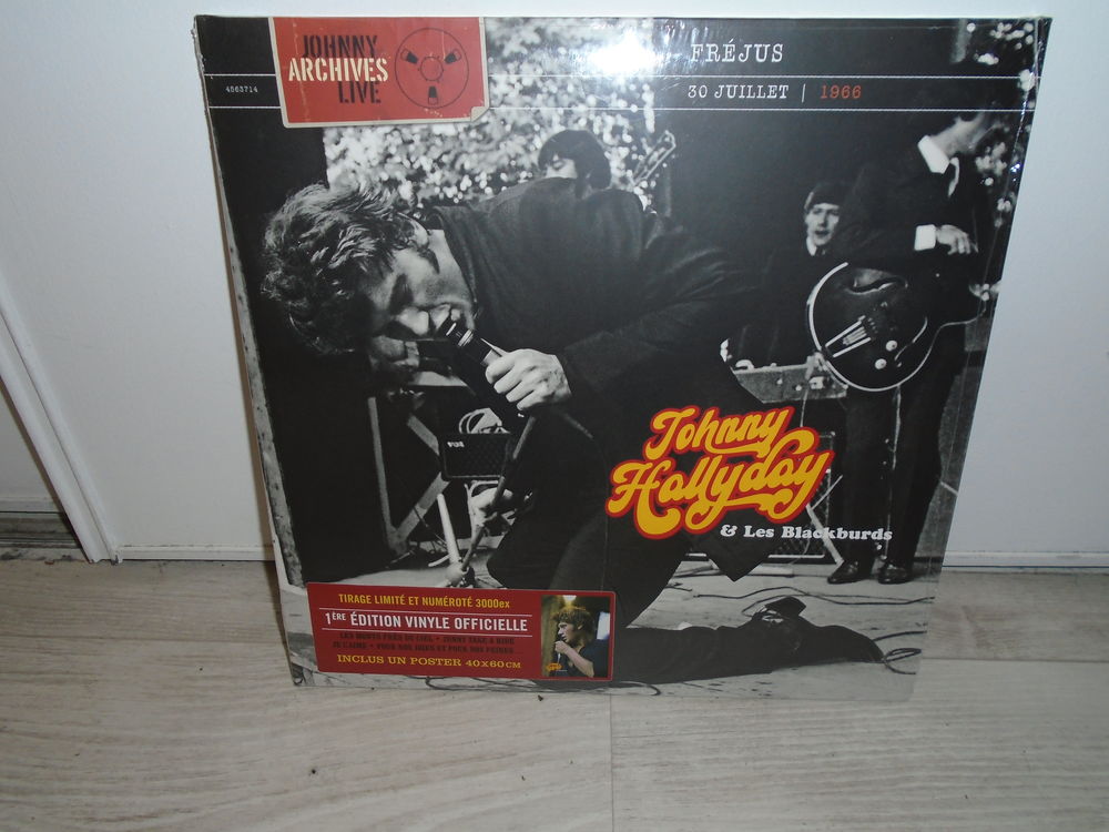 VINYL 33 TOURS JOHNNY HALLYDAY LIVE A FREJUS 1966 CD et vinyles