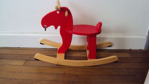 ELAN EN BOIS A BASCULE ENFANTS 
15 Decize (58)