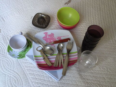PETIT MATERIEL DE CAMPING  30 Brianon (05)
