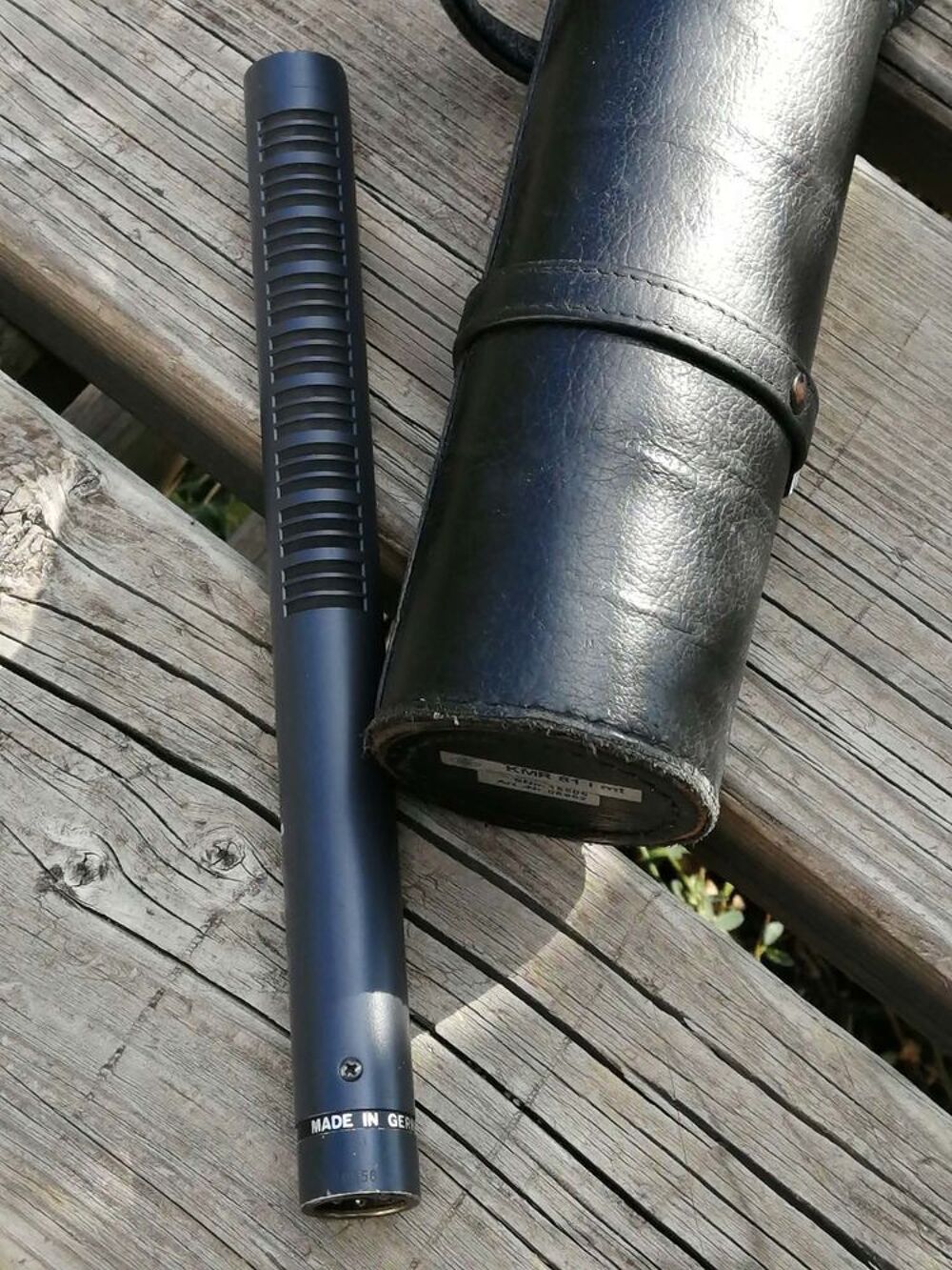 Microphone Neumann KMR 81 i avec son &eacute;tui en cuir Audio et hifi