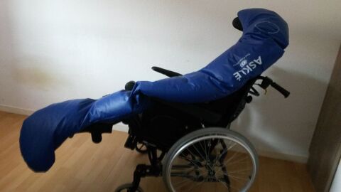 fauteuil roulant pour handicap 500 Bruges (33)