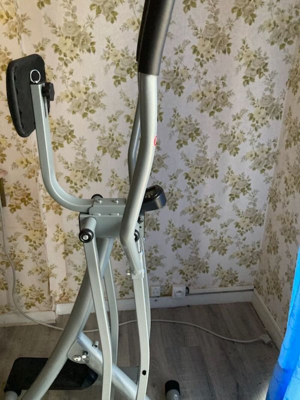 VELO ELLIPTIQUE NEUF Sports