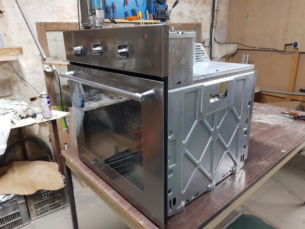 FOUR ELECTRIQUE ENCASTRABLE Electroménager