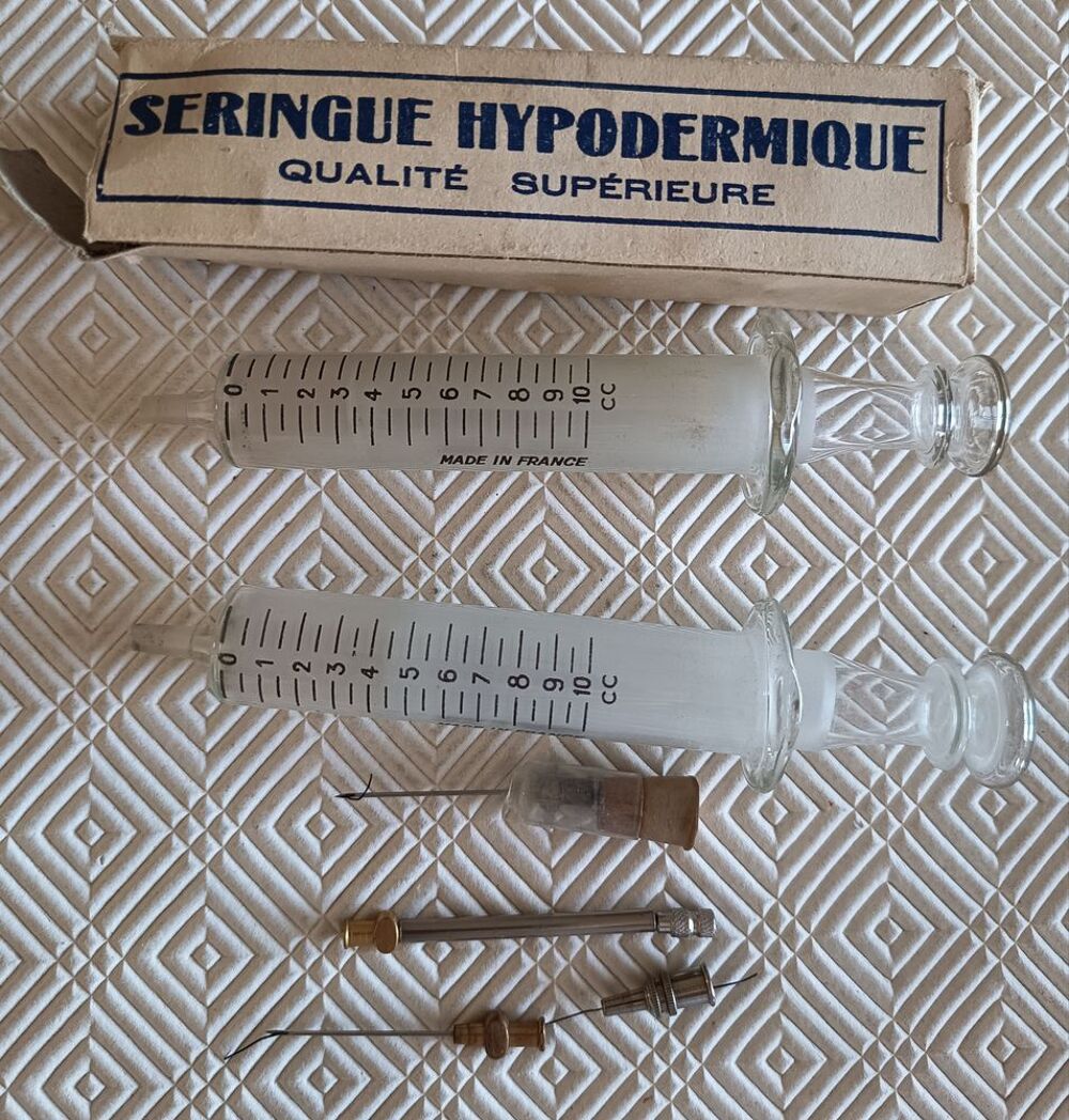 Seringue hypodermique en verre 