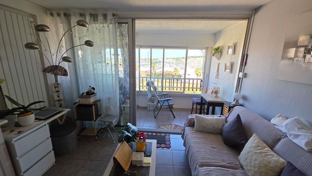 Vente Appartement LE CAP D'AGDE -Situé à proximité du port et des falaises, appartement 2 pièces de 29.5m² + Loggia exposé vitrée de 5.75m² - Rénové et climatisé. Le cap d agde