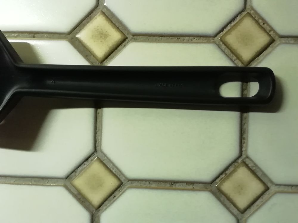 T&Eacute;FAL LONGUE SPATULE COURB&Eacute;E NOIRE Cuisine