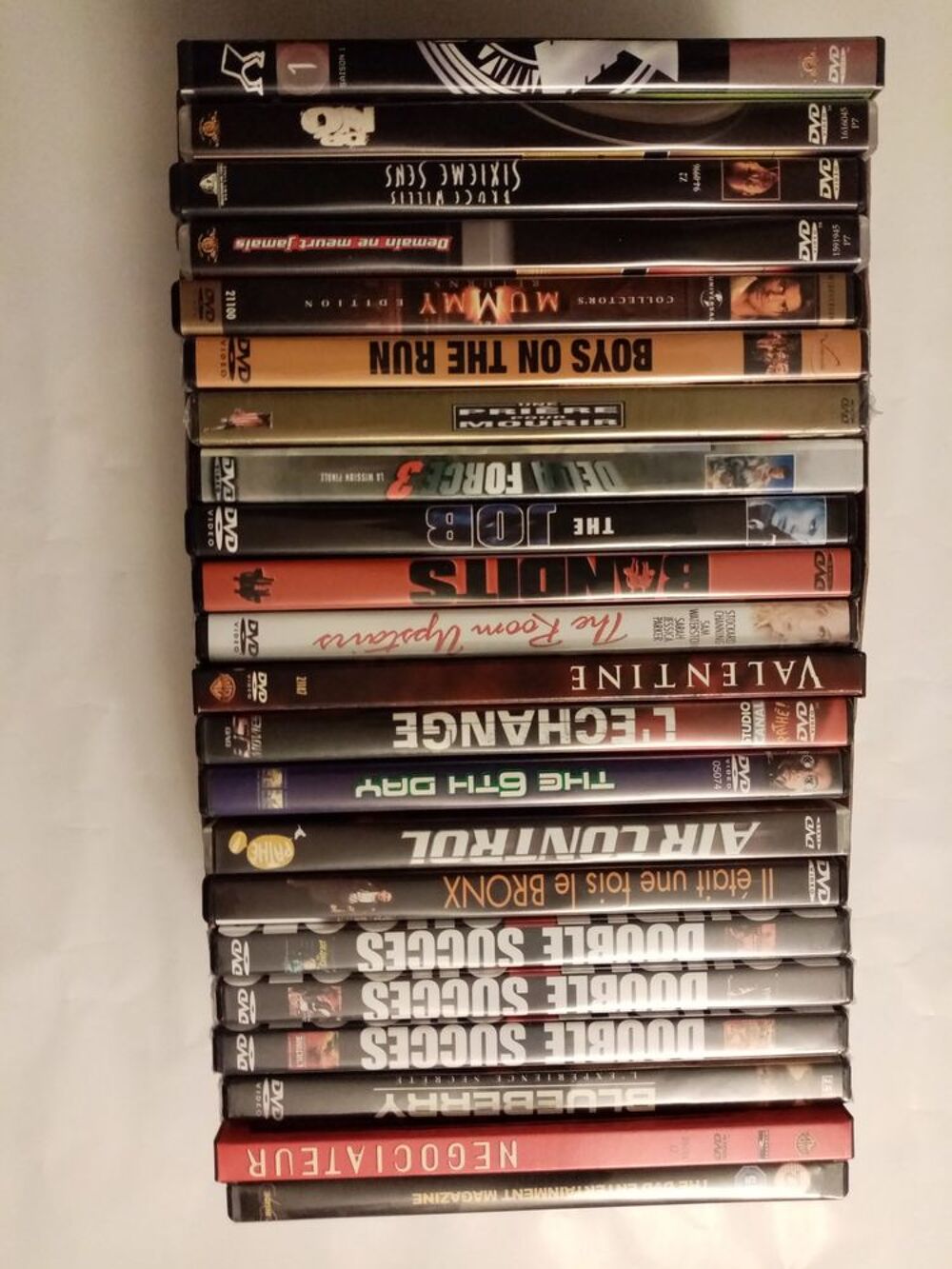 Lot de 22 DVD DVD et blu-ray