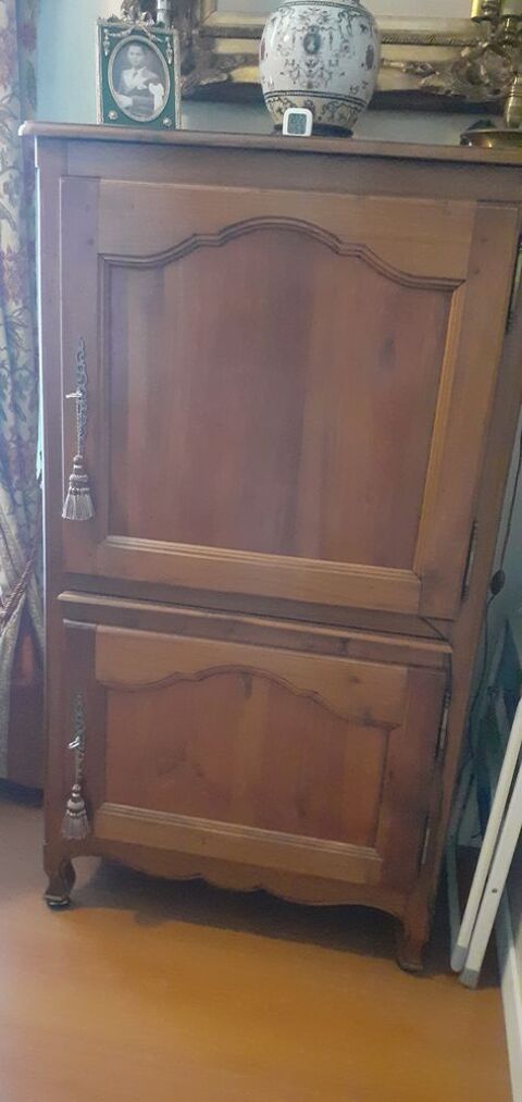 MEUBLE ANCIEN POUR RANGEMENT OU TELE OU INFORMATIQUE Ermont (95)