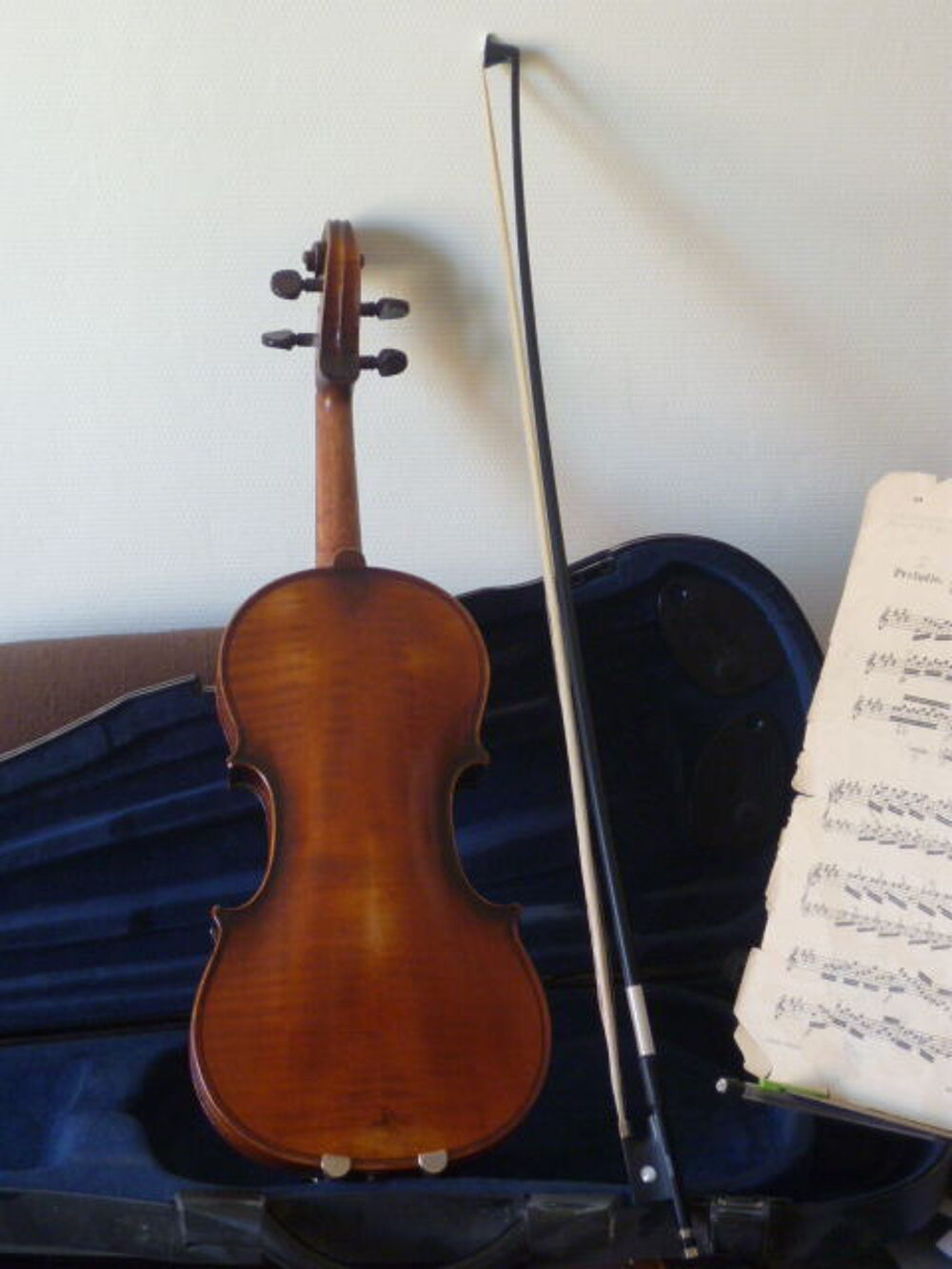 Tr&egrave;s beau et rare violon 4/4 ancien Mirecourt complet. Instruments de musique