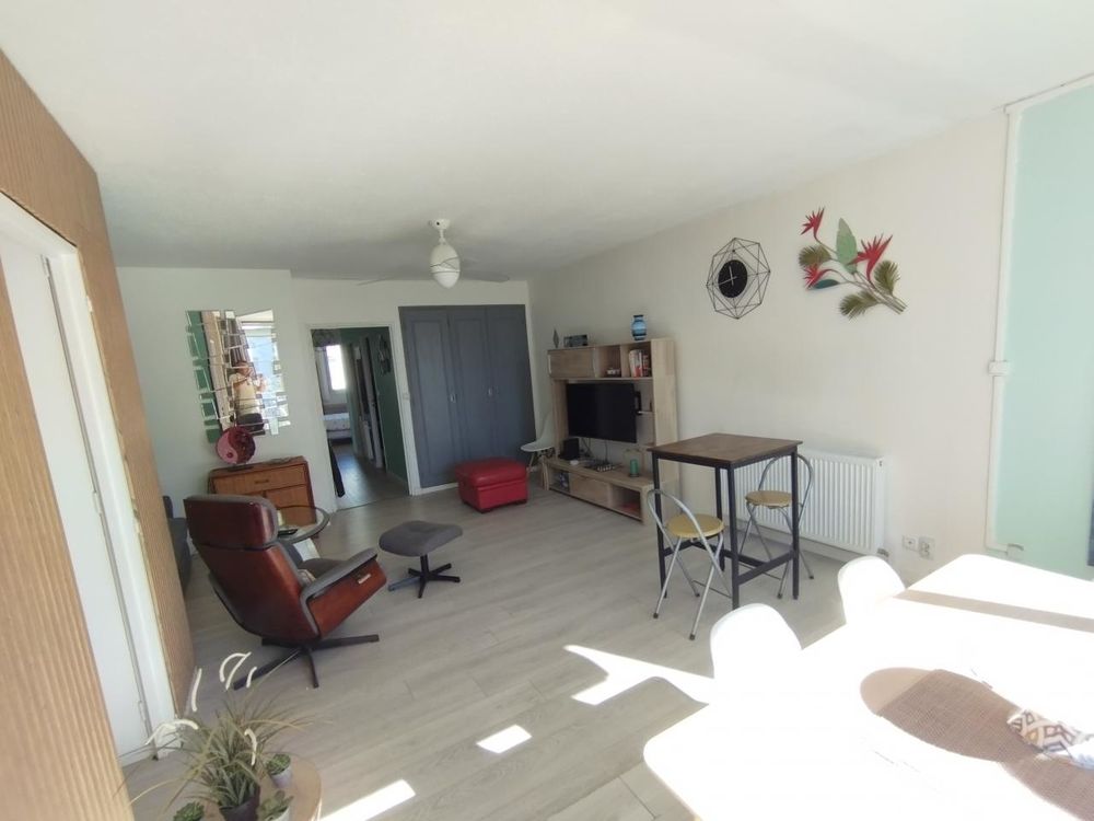 Vente Appartement Appartement type 2 traversant centre-ville. La grande-motte