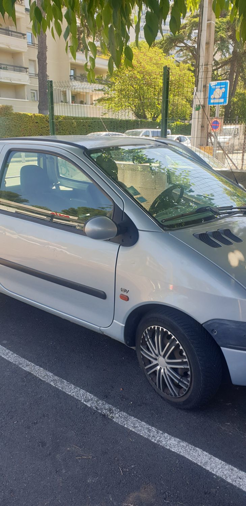 Renault Twingo 1.2i 16V Privil&egrave;ge 0 occasion Marseille 