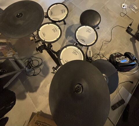 Batterie �lectronique Roland TD-11KV ? Tr�s bon �tat 730 Loisin (74)