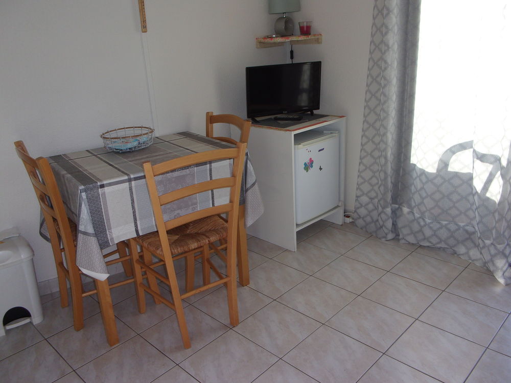   Appartement tout quip face mer, belle exposition.  Languedoc-Roussillon, St Pierre la Mer (11560)
