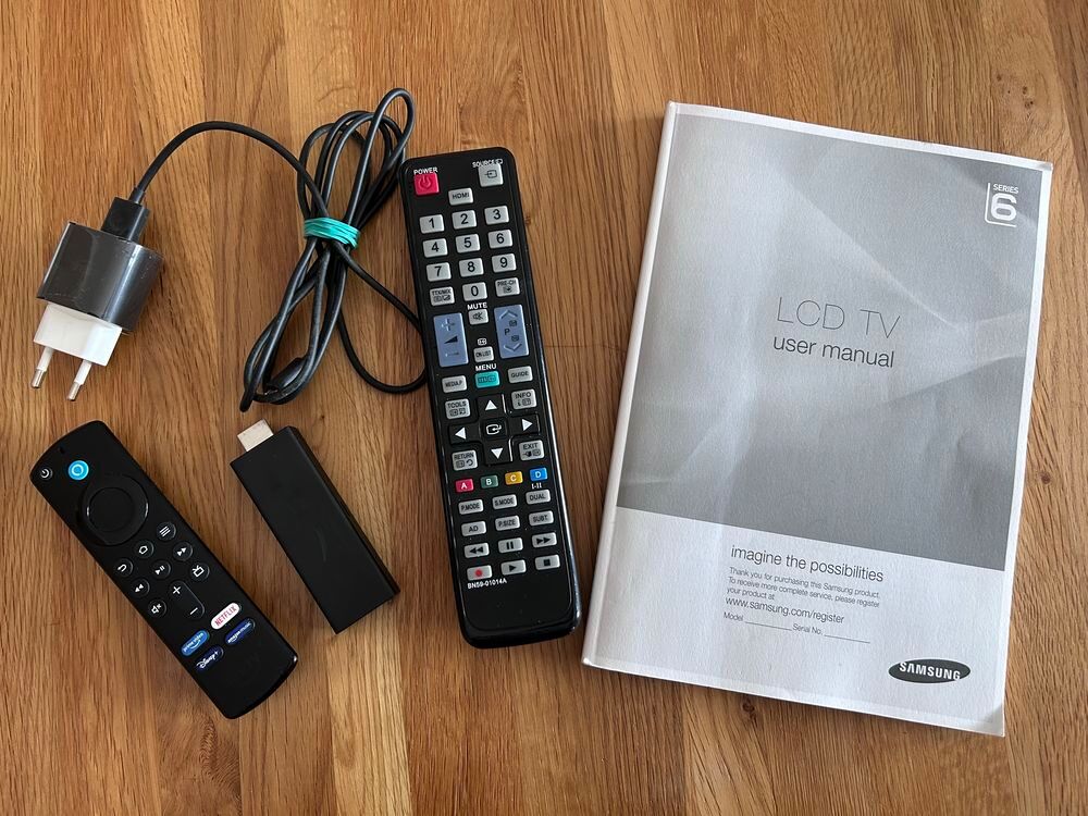 T&eacute;l&eacute;viseur Samsung 40 pouces LCD + Fire TV Stick Amazon Photos/Video/TV