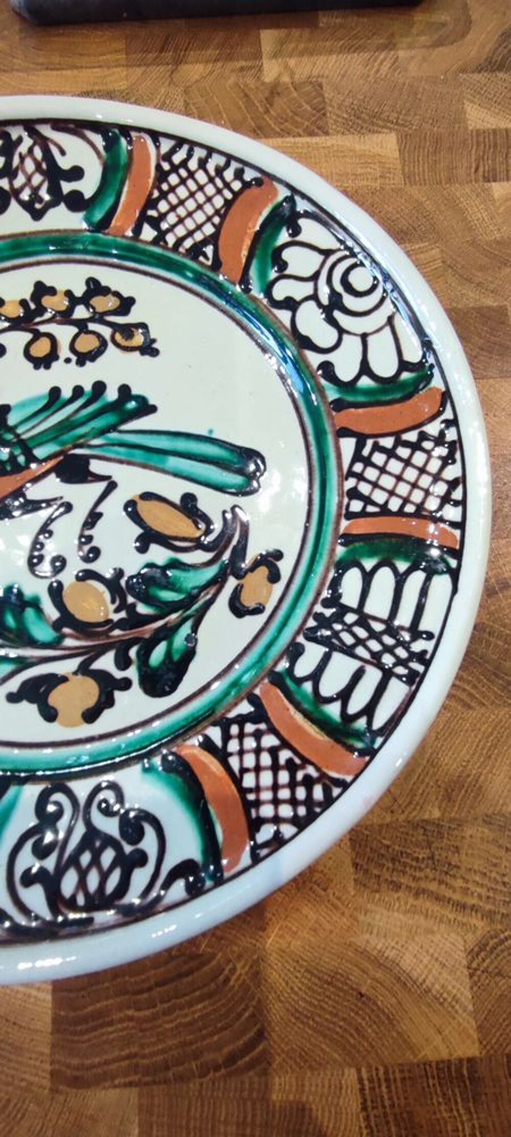 Assiette c&eacute;ramique poterie Korond 