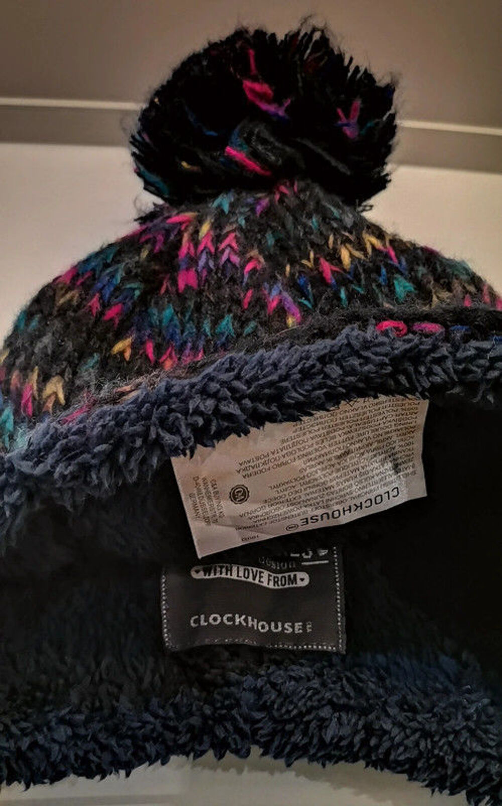Ensemble neuf bonnet et &eacute;charpe Clockhouse 100% acrylique
Vêtements