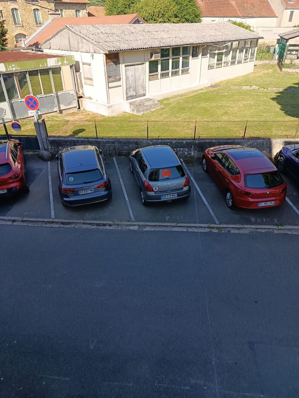 Location Parking/Garage Place de Parking extérieure no 213 Plaisir