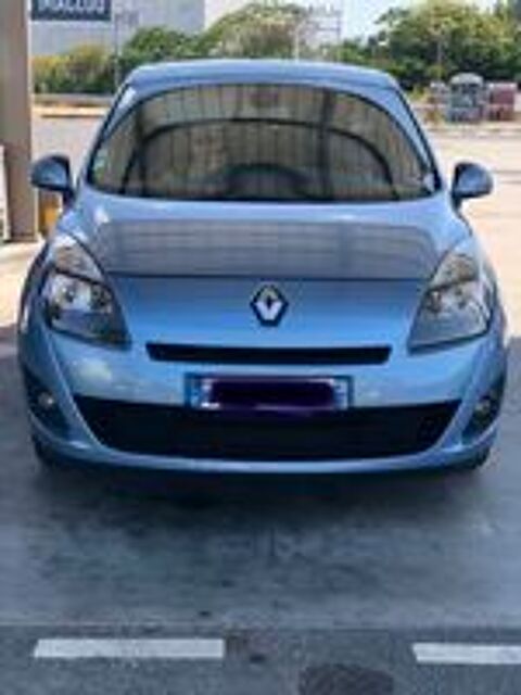 Grand Sc&eacute;nic III GRAND SCENIC DCI 105 CARMINAT TOM TOM PRO 2009 occasion 93300 Aubervilliers