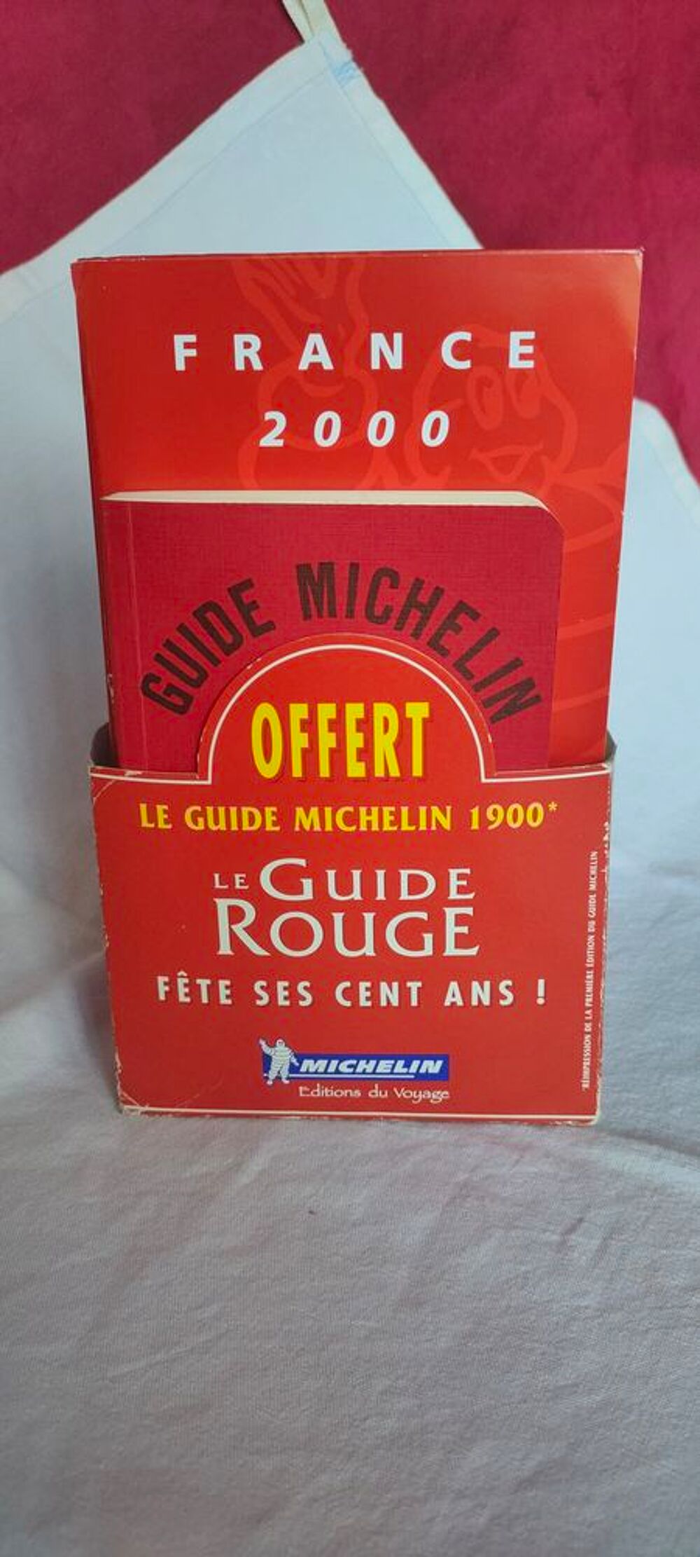 Le guide rouge f&ecirc;te ses cent ans Livres et BD