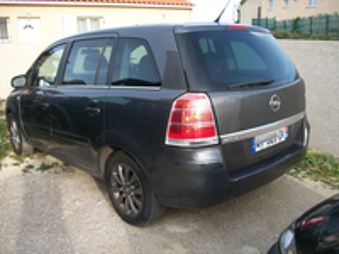 Zafira 4 portes 7 places 2010 occasion 66530 Claira