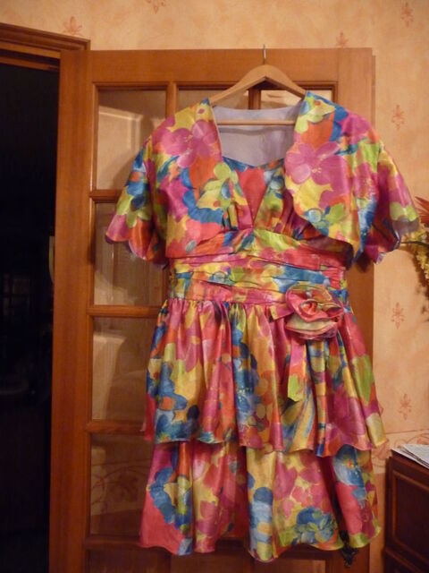 ROBE AVEC BOLERO EN SATIN POUR FEMME T 40/2 130 Beynost (01)