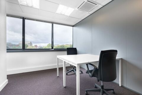 Espace de bureau priv&eacute; personnalis&eacute; en fonction des besoins uniques de votre entreprise &agrave; Lille Europe 679 59777 Euralille
