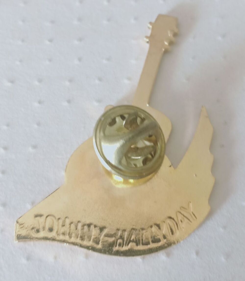 Pin's guitare Johnny Hallyday vintage 