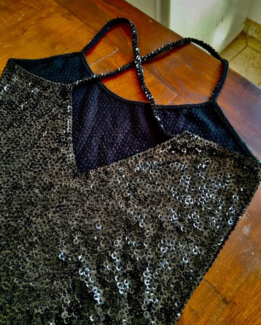 Robe de f&ecirc;tes paillettes noires Vêtements