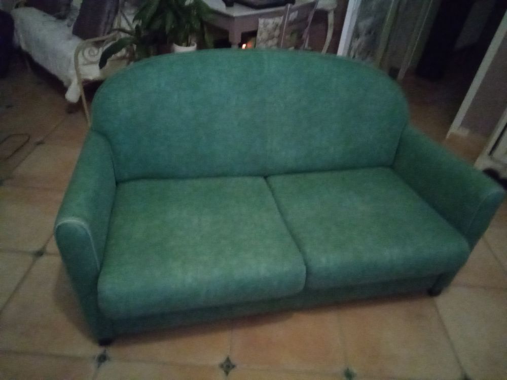 Canap&eacute; convertible et fauteuil Meubles
