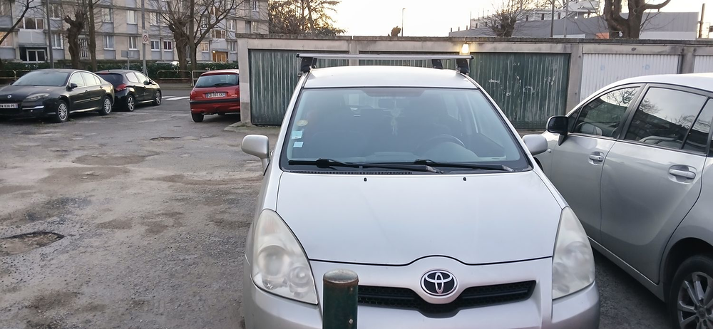 Corolla Verso MC 136 D-4D 7pl FAP Lin&eacute;a Luna 2008 occasion 93600 Aulnay-sous-Bois