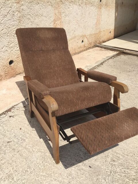 Fauteuil. 20 Carqueiranne (83)
