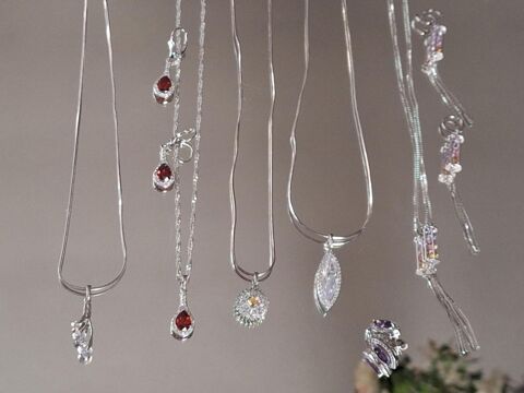 Pendentifs raffin�s et parures en pierreries  45 Ch�tenay-Malabry (92)